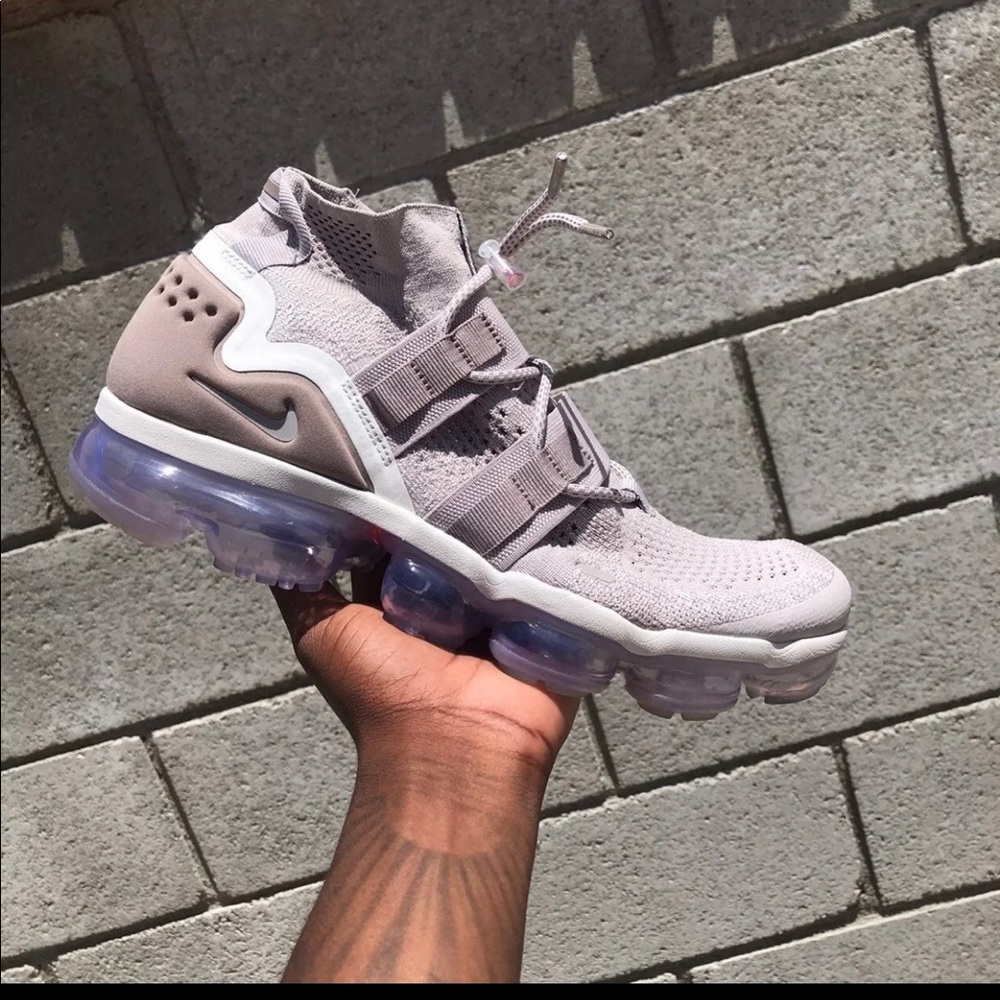 10/10 Nike vapor max utility (Retail $225).